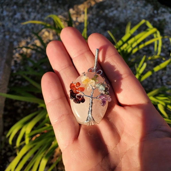 GIFT IDEA Rose Quartz Healing Chakra Pendant - Picture 6 of 7